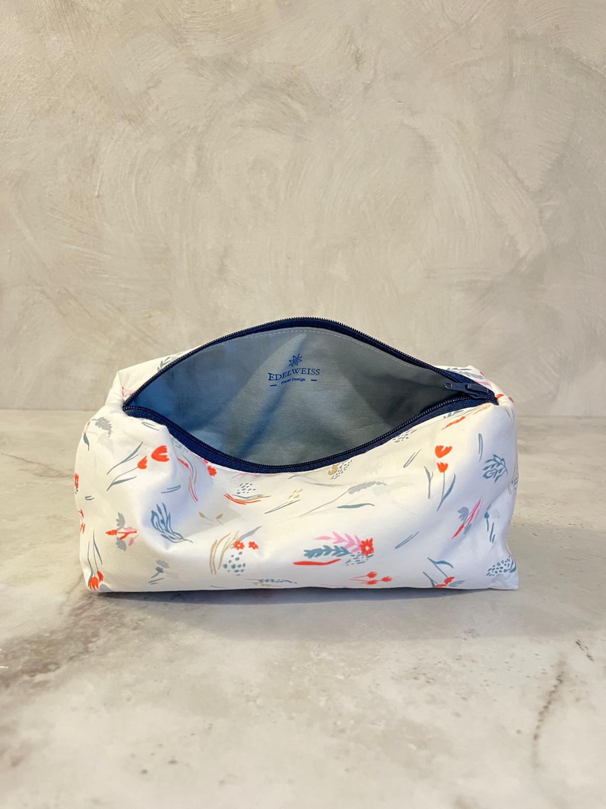Neceser Azalea edelweiss